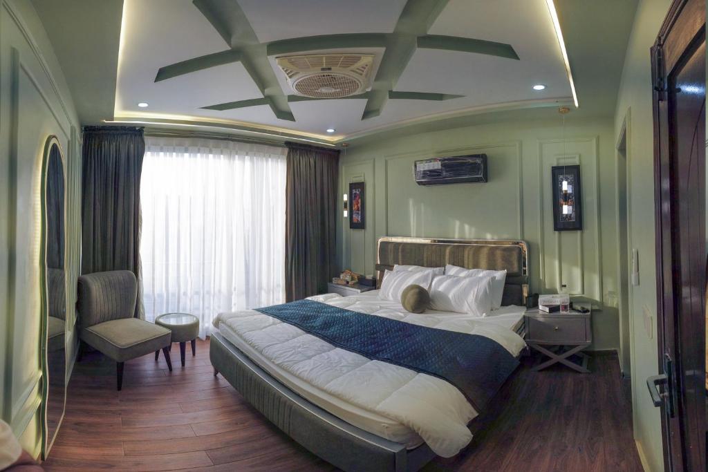 Matcha Cave 1Bhk Bahria Town