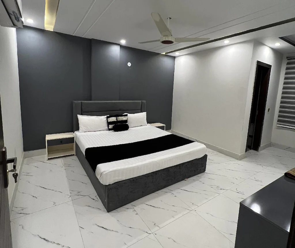 Midway Residency Hotel Lahore